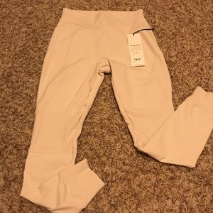 ALO Avenue Legging Bone Ivory L NWT
